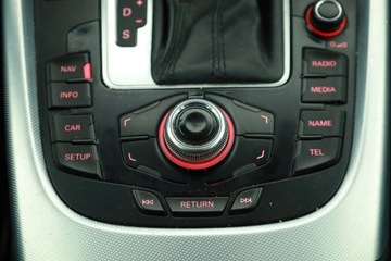 Audi Q5 I SUV 2.0 TFSI 211KM 2009 Audi Q5 2.0 TFSI, 4X4, Automat, Navi, Xenon, zdjęcie 15