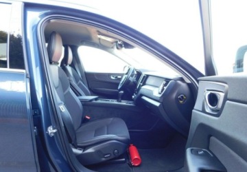 Volvo XC60 II Crossover D3 150KM 2020 Volvo XC 60 z Gwarancja 2.0 Diesel 150KM, zdjęcie 7