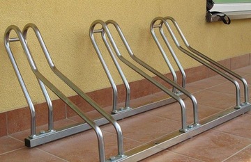 ПОДСТАВКА ДЛЯ ВЕЛОСИПЕДОВ КРЕСТОВЫЕ ВЕЛОСИПЕДЫ 3 ОЦИНКОВАННЫХ ВЕЛОСИПЕДОВ