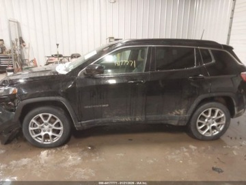 Jeep Compass II 2023 Jeep Compass Latitude Lux 2023 2.0 Benzyna 200KM, zdjęcie 2