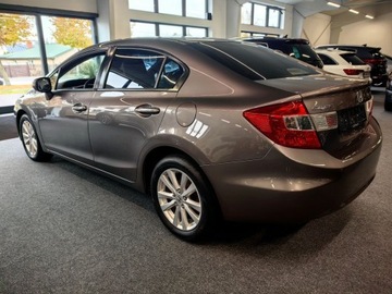 Honda Civic IX Sedan 1.8 i-VTEC 142KM 2013 Honda Civic IX 1.8 benzyna, zdjęcie 4