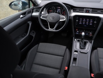 Volkswagen Passat B8 Limousine Facelifting 2.0 TDI SCR 150KM 2021 VW Passat 2.0 TDI, Salon Polska, Automat, Navi, zdjęcie 6