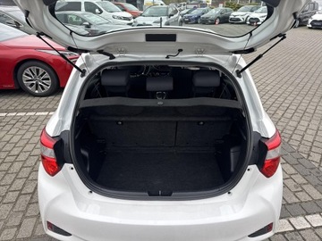 Toyota Yaris III Hatchback 5d Facelifting 2017 1.5 Hybrid 100KM 2020 Toyota Yaris Hybrid 100 Active III (2011-2019) Toy, zdjęcie 9