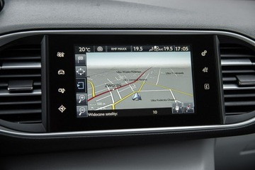 Peugeot 308 II Hatchback 5d 1.6 BlueHDi 120KM 2016 Peugeot 308 GT-Line 1.6BlueHDI 120KM Full Led Navi, zdjęcie 19