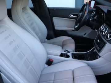 Mercedes CLA C117 Coupe 1.6 200 156KM 2016 Mercedes CLA 200, Automat, Skóra, Navi, Klima, zdjęcie 8