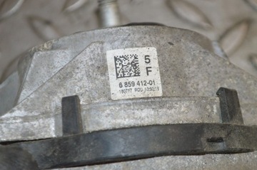 BMW 4 F32 F33 2017 PRAVÁ STRANA DRŽÁK / DRŽÁKY MOTORU