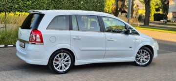 Opel Zafira B 1.9 CDTI ECOTEC 150KM 2010 Opel Zafira B 1.9 cdti 150ps OPC Line 7-os lift Xenon skory Efektowna !, zdjęcie 32