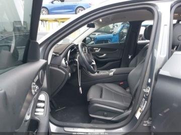 Mercedes GLC C253 2021 Mercedes-Benz GLC 300 2021 2.0l 2.0 Benzyna 255KM, zdjęcie 9