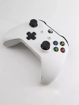 КОНСОЛЬ XBOX ONE S С АКСЕССУАРАМИ