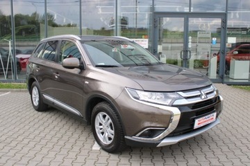 Mitsubishi Outlander III SUV Facelifting 2017 2.0 150KM 2017 MITSUBISHI Outlander, zdjęcie 2