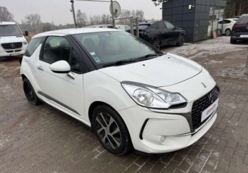 DS 3 Hatchback Facelifting 2016 1.2 PureTech 82KM 2017 Citroen DS3 1.2i 2017r automat niski przebieg 1.2 Benzyna 82KM, zdjęcie 1