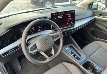 Volkswagen Golf VIII Hatchback Facelifting 1.5 eTSI mHEV 150KM 2025 Volkswagen Golf Life Plus 1.5 TSI eHybrid PHEV 150KM DSGc 1.5 Hybryda 150KM, zdjęcie 3