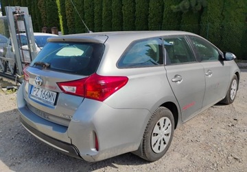 Toyota Auris II Touring Sports D-4D 90 90KM 2014 Toyota Auris 2014r, Salonowa, 1.4 D4D. Uszkodzony lewy bok. Jezdzi. VAT 23, zdjęcie 2