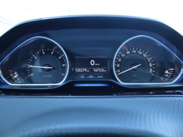 Peugeot 2008 I SUV 1.2 VTi 82KM 2013 Peugeot 2008 1.2 VTi, Klima, Klimatronic, zdjęcie 10