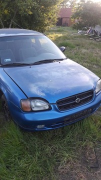 SKLO (OKNO) LEVÝ DVEŘE SUZUKI BALENO 98R