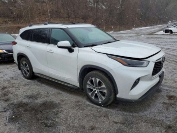 Toyota Highlander III 2022 Toyota Highlander XLE 2022 3.5 Benzyna 295KM, zdjęcie 4