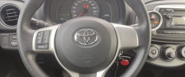 Toyota Yaris III Hatchback 5d 1.0 VVT-i 69KM 2013 Toyota Yaris 1.O BENZ ,bezwypadek,jeden wlasciciel ,kupiony w aso toyota, zdjęcie 11