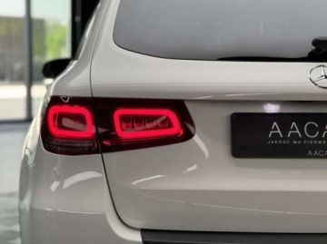 Mercedes GLC C253 SUV Facelifting 2.0 200d 163KM 2022 Mercedes-Benz GLC 200 d 4-Matic AMG Line Kamera 360 Nawigacja Podgrzewa, zdjęcie 37