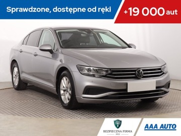 Volkswagen Passat B8 Variant Facelifting 2.0 TDI SCR 150KM 2022 VW Passat 2.0 TDI, Salon Polska, 1. Właściciel