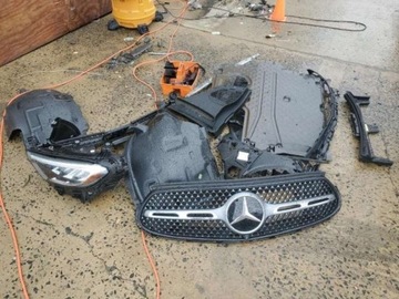 Mercedes GLC C254/X254 Coupe 2.0 300 258KM 2024 Mercedes-Benz GLC www.copart.comlot58828925 2.0 Benzyna 258KM, zdjęcie 12