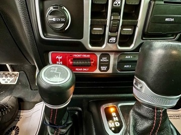 Jeep Wrangler IV 2021 JEEP WRANGLER IV RUBICON 4x4 2.0 T-GDi 272Ps LED NAVI SKORA, zdjęcie 18