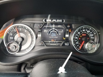  RAM 1500 2021r., Laramie, od ubezpieczalni 5.7 Benzyna 395KM, zdjęcie 9