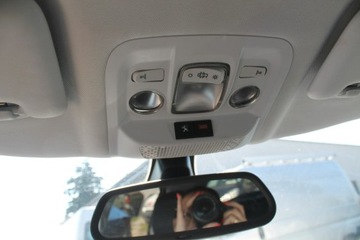 Peugeot 2008 I SUV Facelifting 1.2 PureTech 110KM 2018 Peugeot 2008 ROK 2018 POJ 1199 110 KM, zdjęcie 19