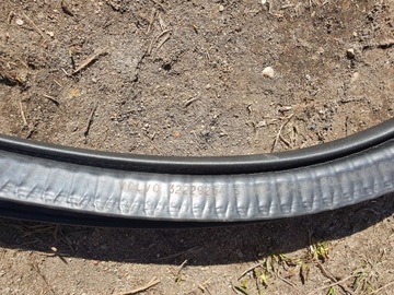 GUM. TĚSNĚNÍ DVEŘE VOLVO XC60 II 17- 32229254