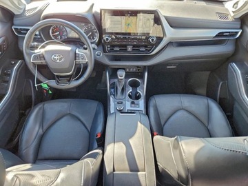 Toyota Highlander III 2022 Toyota Highlander Platinum 2022 3.5 Benzyna 295KM, zdjęcie 8
