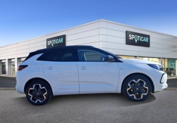 Opel 2024 Opel Grandland 1.2 T mHEV Ultimate SS eDTC6 1.2 Benzyna 136KM, zdjęcie 3