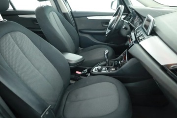 BMW Seria 2 F22-F23-F45-F46 Gran Tourer 218d 150KM 2015 BMW 2 Gran Tourer 218d Gran Tourer, 7 miejsc, zdjęcie 6