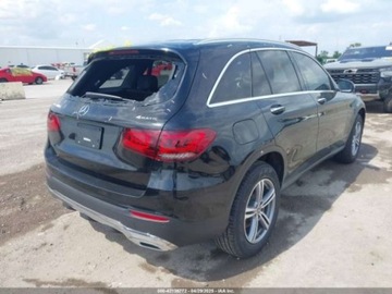 Mercedes GLC C254/X254 2022 Mercedes-Benz GLC 300, 2022r., 4x4, 2.0L 2.0 Benzyna 255KM, zdjęcie 2