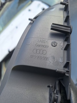 AUDI A3 8P 8P3 3D LOKETNÍ OPĚRKA DVEŘE BOKU PRAVÝ 8P3867174 8P3953558