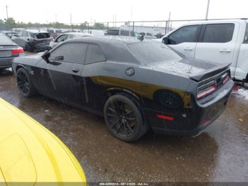 Dodge Challenger III 2021 Dodge Challenger RT Scat Pack 2021 6.4l 6.4 Benzyna 485KM, zdjęcie 3
