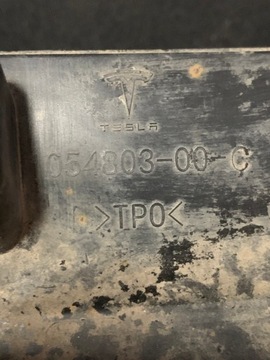 Tesla X COVER, брызговик, ЛЕВЫЙ 1054803-00-D