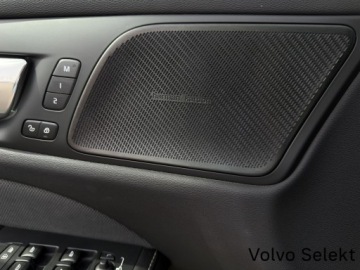 Volvo V60 II  2021 Volvo V60 B4 D R-Design Pakiet Climate Park Assist, zdjęcie 25