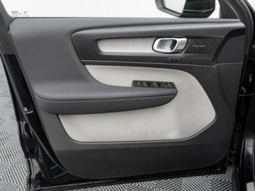 Volvo XC40 Crossover Facelifting 2.0 B3 163KM 2022 Volvo XC 40 WD8325S#B3 Plus Bright Podgrz.f kier, zdjęcie 11