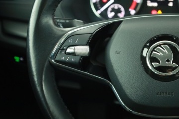 Skoda Octavia IV Scout 1.5 TSI ACT 150KM 2021 Skoda Octavia 1.5 TSI, Salon Polska, zdjęcie 15
