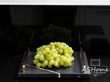 Консоль Glamour черного цвета, хромированная рамка