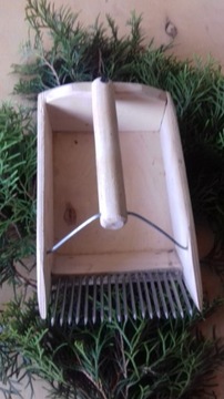 Zbieraczka do jagód i borówek