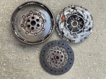 SPRZĘGŁO KOMPLETNE DOCISK TARCZA KOŁO VW AUDI SKODA SEAT 1.9 TD BXE