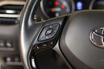 Toyota C-HR I Crossover Facelifting 1.8 Hybrid 122KM 2020 Toyota C-HR 1.8 Hybrid Executive 1.8 Hybryda 122KM, zdjęcie 19