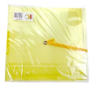 Футляр на 12 CD/DVD, пластиковый, закрывается на резинку.