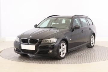 BMW Seria 3 E90-91-92-93 Touring E91 2.0 318d 143KM 2012 BMW 3 318 d, Navi, Xenon, Klima, Klimatronic, zdjęcie 1