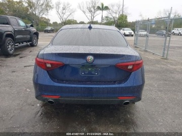 Alfa Romeo Giulia II Sedan Facelifting 2.0 Turbo 280KM 2021 Alfa Romeo Giulia 2021 2.0l 2.0 Benzyna 280KM, zdjęcie 3