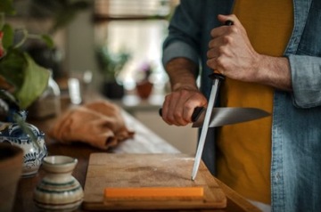 Точилка FISKARS Functional Form 1057549