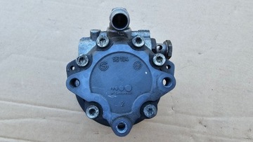 BMW E60 2.0 ČERPADLO SERVA 6766190