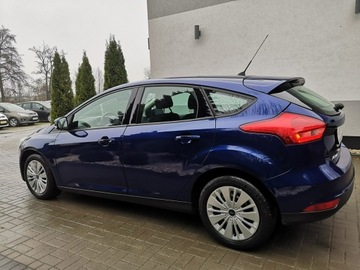 Ford Focus III Hatchback 5d facelifting 1.0 EcoBoost 125KM 2015 Ford Focus 1.0 125KM Benzyna # Klima # Tempomat #, zdjęcie 8