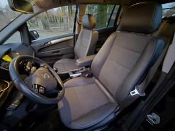 Opel Zafira B 1.8 ECOTEC 140KM 2010 Opel Zafira 7-os, Xenon, KlimaTronik, Navi, PDC,, zdjęcie 20