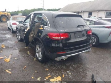 Mercedes GLC C253 2017 Mercedes-Benz GLC 300 4Matic 2017 2.0l 2.0 Benzyna 241KM, zdjęcie 3